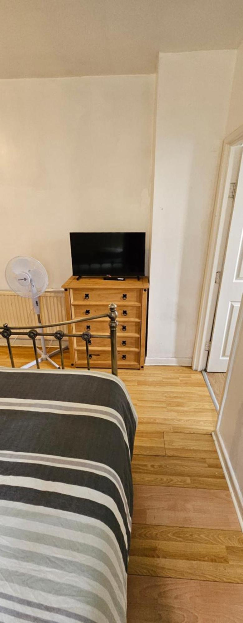 No Frills & Nothing Fancy 1 Bed Studio City Centre Cardiff Exterior foto